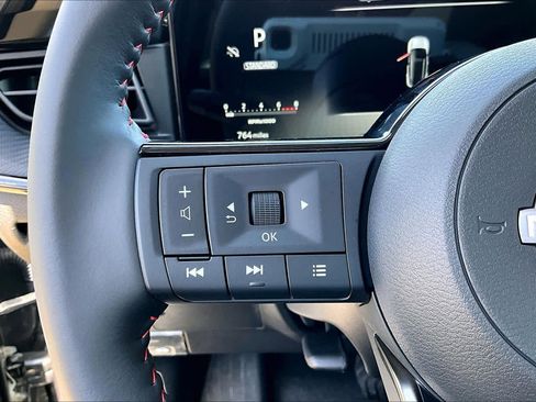 Used 2026 Nissan Kicks SR image 23