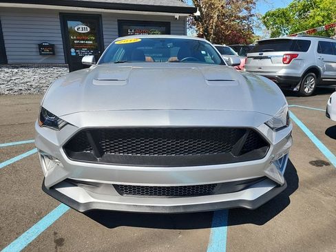 Used 2019 Ford Mustang GT Premium RWD image 5