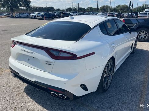 Used 2020 Kia Stinger GT1 AWD/4WD image 5