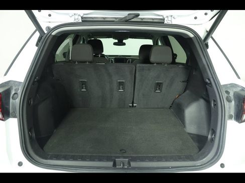 Used 2023 Chevrolet Equinox LT AWD/4WD image 12