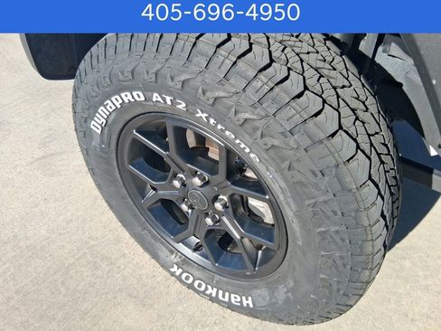 Used 2024 Jeep Gladiator Sport image 22