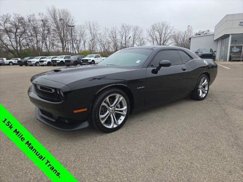 Certified 2022 Dodge Challenger R/T image 3