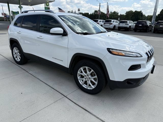 Used 2016 Jeep Cherokee Latitude AWD/4WD image 1