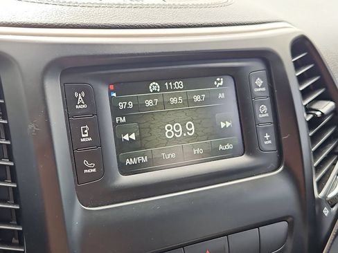 Used 2014 Jeep Cherokee Latitude AWD/4WD image 22