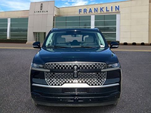 New 2026 Lincoln Navigator Reserve AWD/4WD image 2