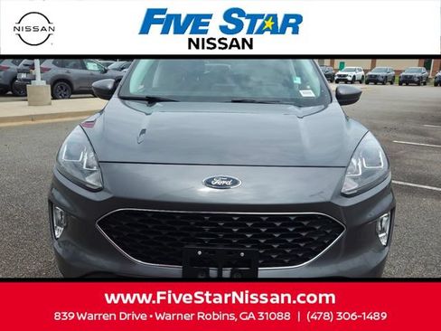 Used 2021 Ford Escape SEL w/ Technology Package FWD image 2