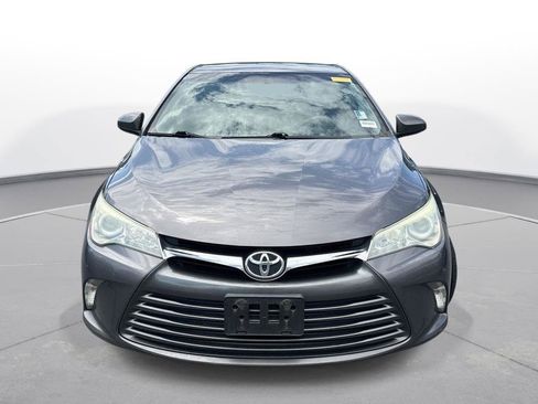 Used 2016 Toyota Camry LE FWD image 3