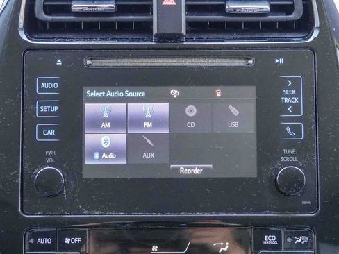 Used 2019 Toyota Prius LE image 12