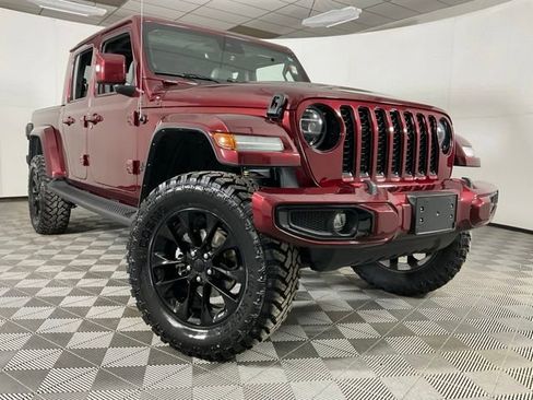 Used 2021 Jeep Gladiator Overland image 43