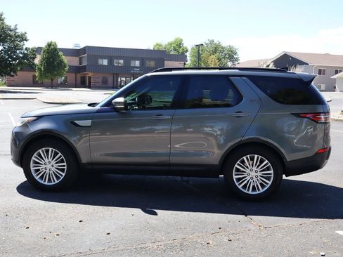 Used 2017 Land Rover Discovery HSE Luxury AWD/4WD image 9