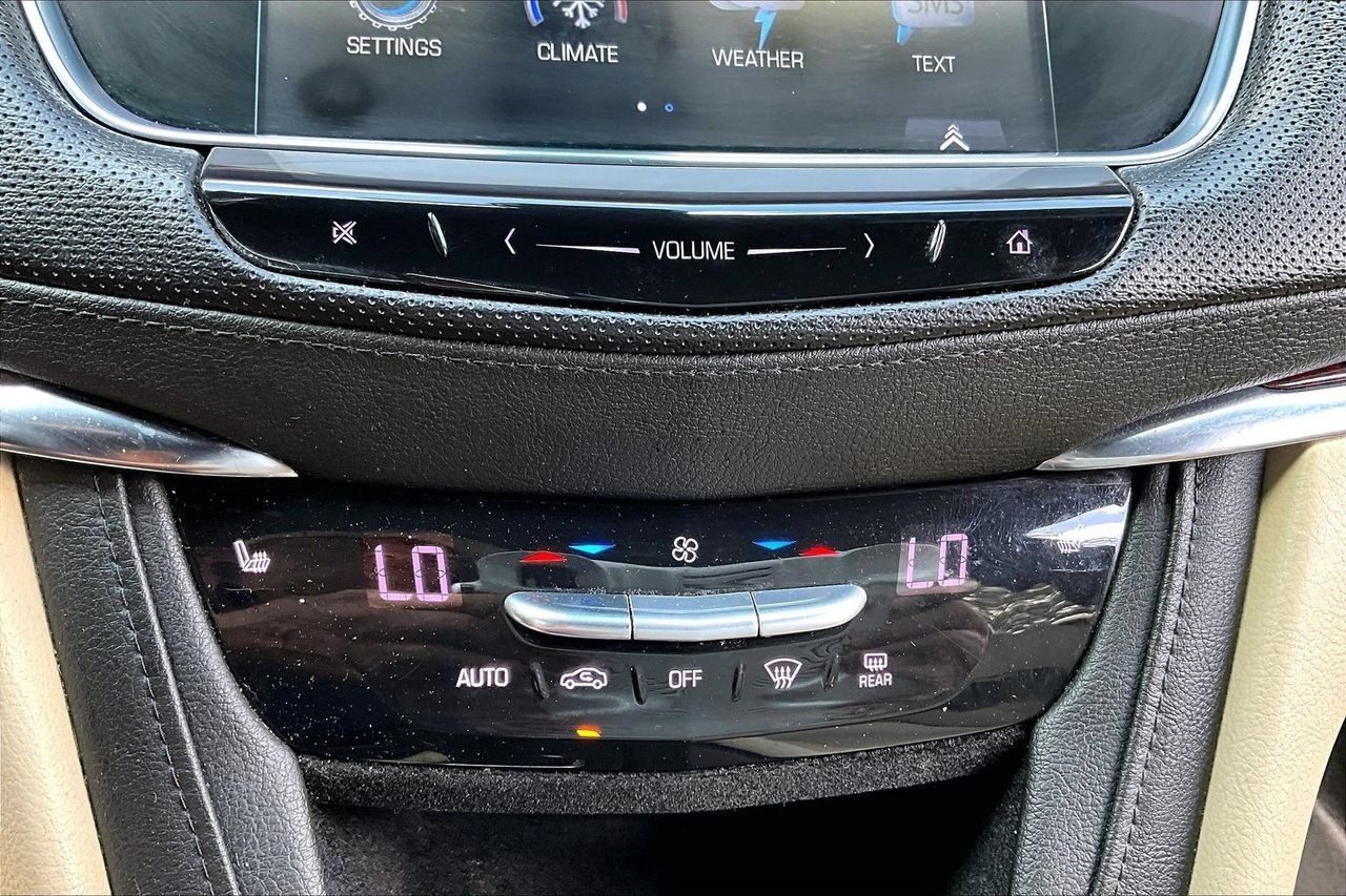 Used 2017 Cadillac XT5 Luxury w/ Driver Awareness Package FWD image 25