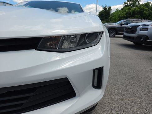 Used 2018 Chevrolet Camaro LT RWD image 18