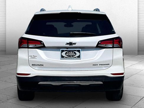 Used 2023 Chevrolet Equinox Premier AWD/4WD image 3