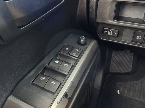 Used 2019 Toyota Tacoma SR5 AWD/4WD image 20