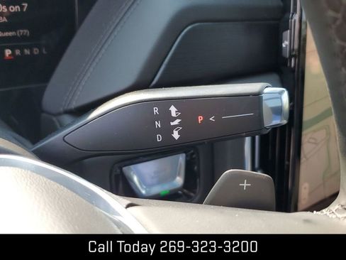 New 2025 GMC Yukon XL Denali w/ Denali Reserve Package image 17