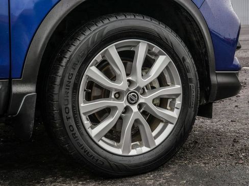 Used 2020 Nissan Rogue Sport SV FWD image 9