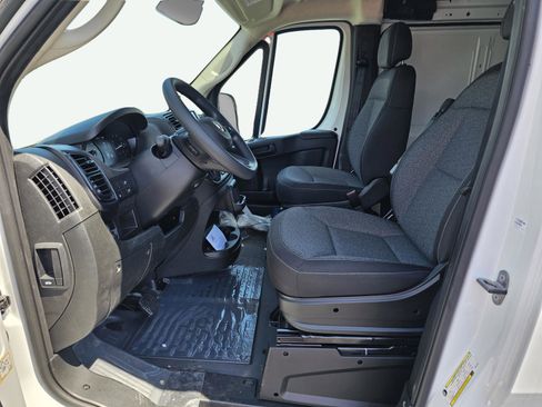 New 2025 RAM ProMaster 2500 w/ Convenience Group image 20