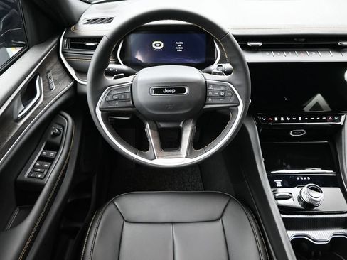 New 2026 Jeep Grand Cherokee L Limited AWD/4WD image 5