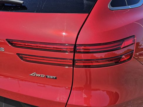 Used 2022 Genesis GV70 3.5T Sport w/ Sport Prestige Package AWD/4WD image 9