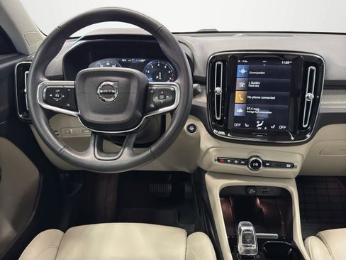 Used 2022 Volvo XC40 T5 Inscription image 17