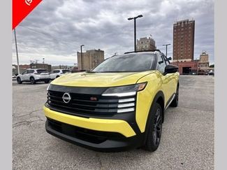 New 2025 Nissan Kicks SR 360° Tour