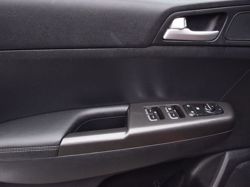 Used 2021 Kia Sportage LX image 23