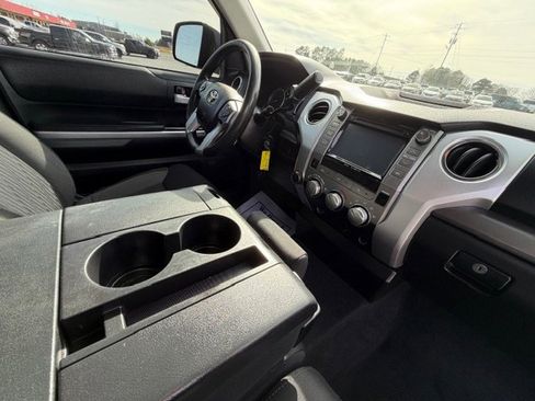 Used 2016 Toyota Tundra SR5 image 8