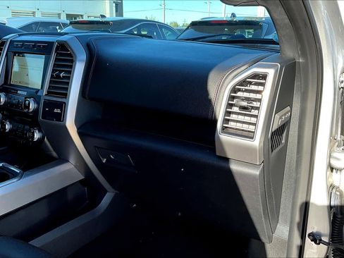 Used 2018 Ford F150 Platinum w/ Equipment Group 701A Luxury image 18