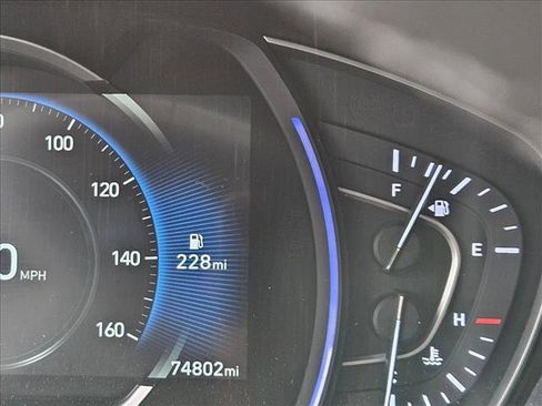Used 2020 Hyundai Santa Fe SEL FWD image 8