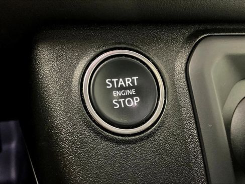 Used 2023 Land Rover Defender 110 S image 31