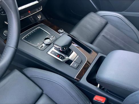 Used 2018 Audi Q5 2.0T Premium Plus w/ Premium Plus Package image 16