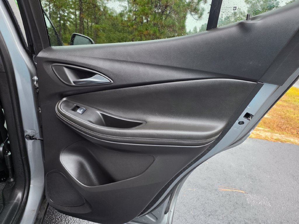Used 2025 Buick Encore GX Preferred w/ Comfort Package FWD image 23