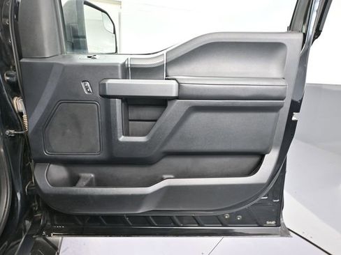 Used 2018 Ford F150 XLT w/ Equipment Group 302A Luxury AWD/4WD image 44