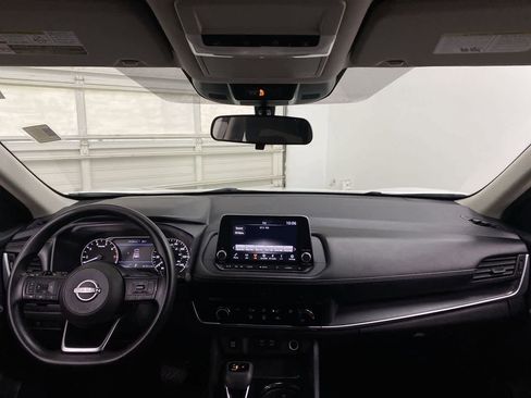 Used 2024 Nissan Rogue S image 12