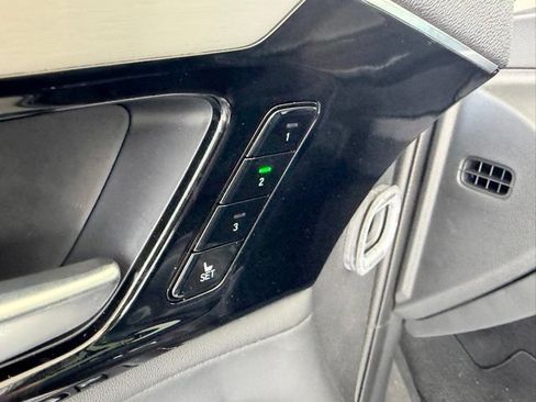 Used 2025 Acura MDX FWD w/ Technology Package image 14