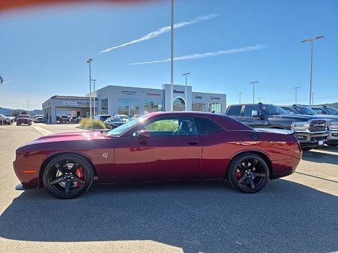 Used 2020 Dodge Challenger SRT Hellcat w/ Plus Package image 9