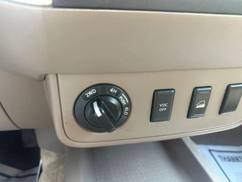Used 2010 Nissan Frontier SE w/ SE Value Truck Pkg AWD/4WD image 20
