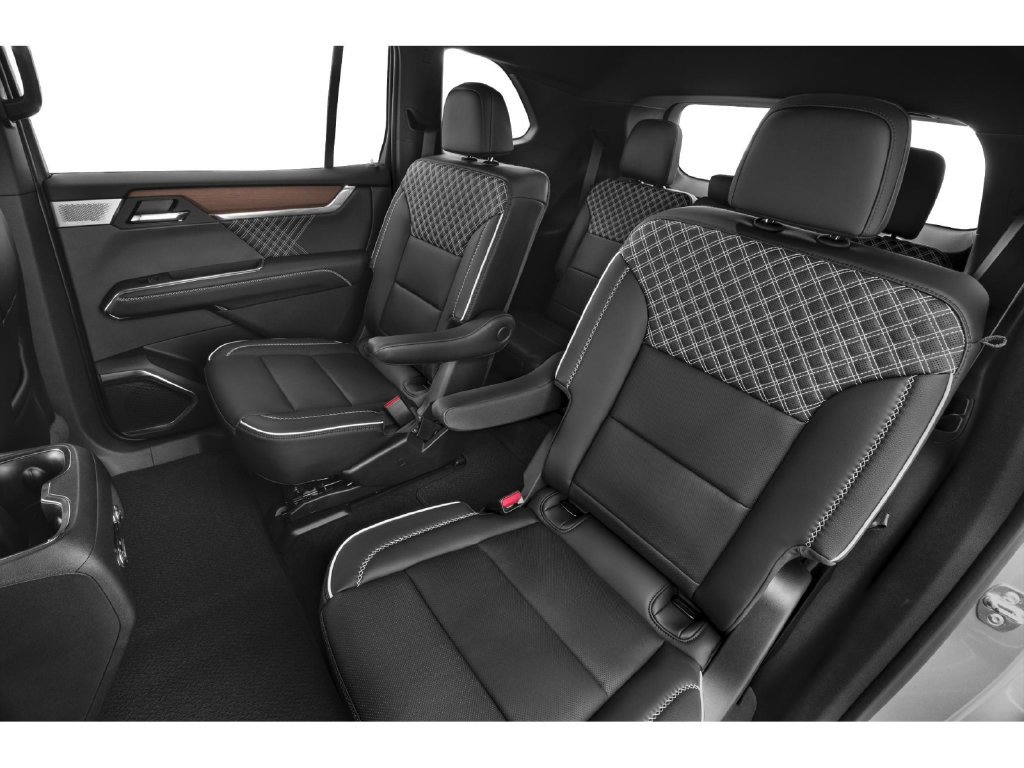 New 2027 GMC Acadia Denali w/ Denali Reserve Package AWD/4WD image 11