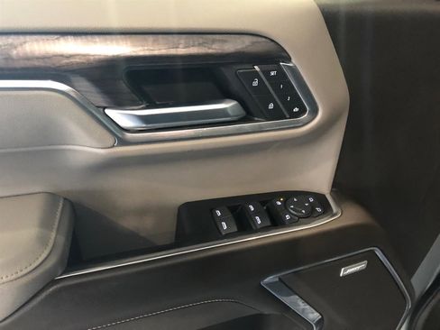 Used 2023 Chevrolet Silverado 1500 LTZ w/ Z71 Off-Road Package image 6