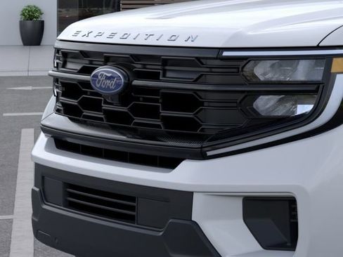 New 2025 Ford Expedition Max Active image 17