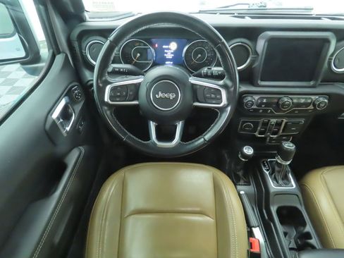 Used 2021 Jeep Wrangler Unlimited Sahara image 10