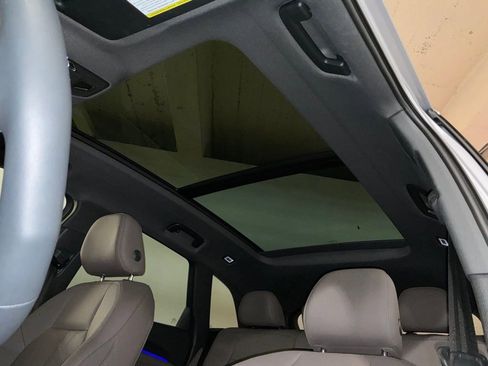 Used 2025 Audi Q5 Premium w/ Convenience Package image 5