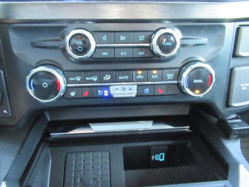 Used 2023 Ford F350 Lariat w/ Sport Appearance Package AWD/4WD image 30