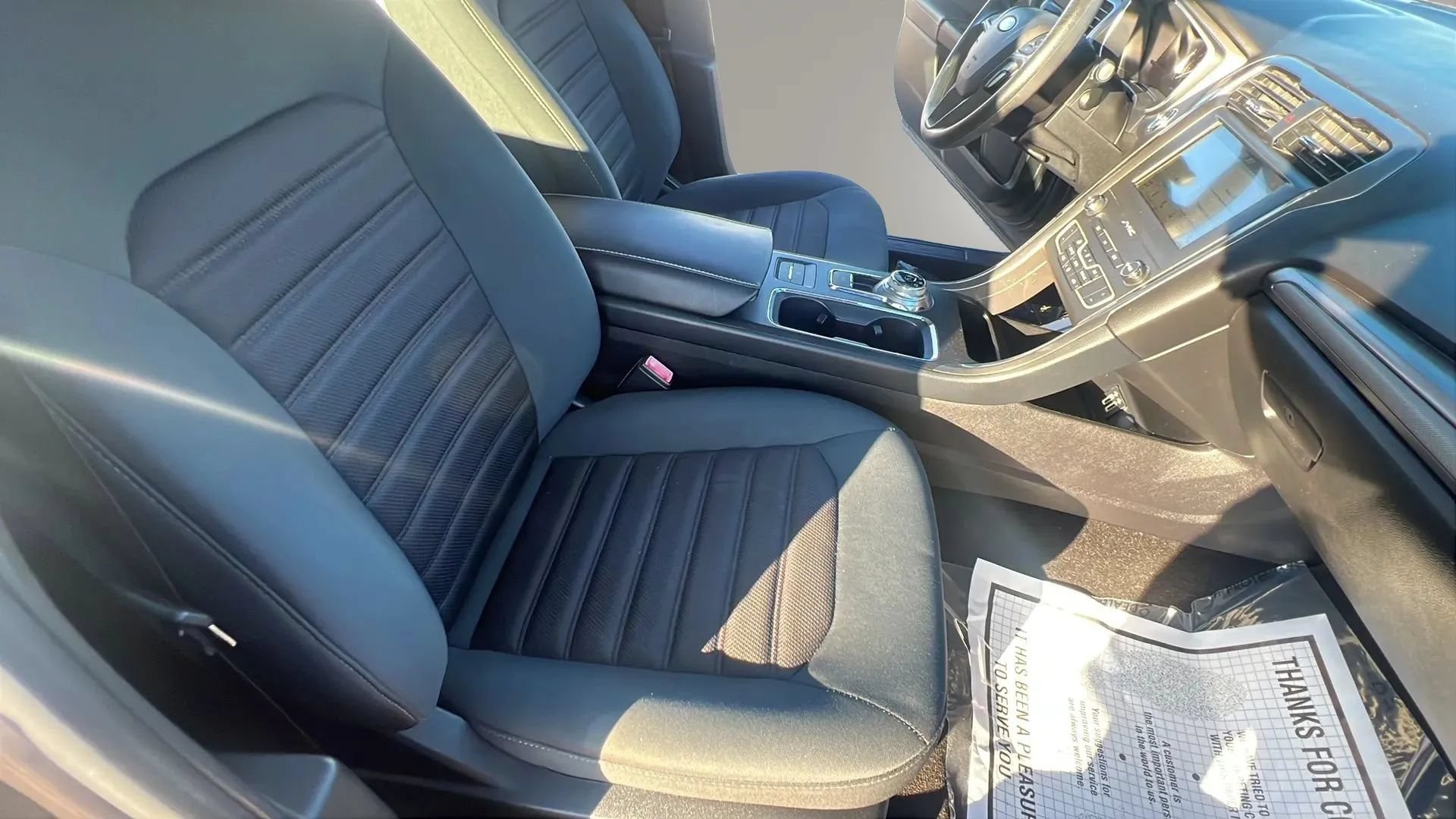 Used 2019 Ford Fusion SE FWD image 18