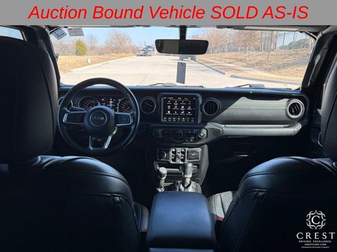 Used 2018 Jeep Wrangler Unlimited Sahara image 14