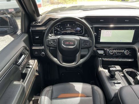 Used 2023 GMC Sierra 1500 AT4 w/ Technology Package AWD/4WD image 2