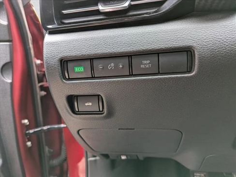 Used 2022 Nissan Sentra SR w/ SR Premium Package image 20