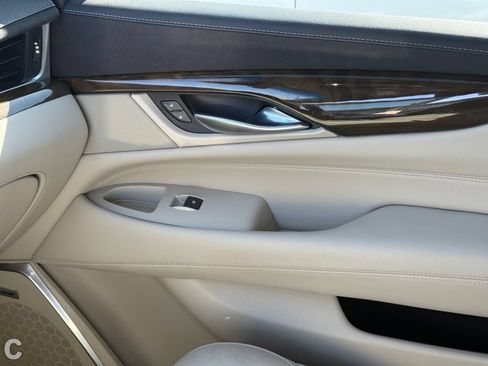 Certified 2018 Cadillac Escalade Luxury AWD/4WD image 20