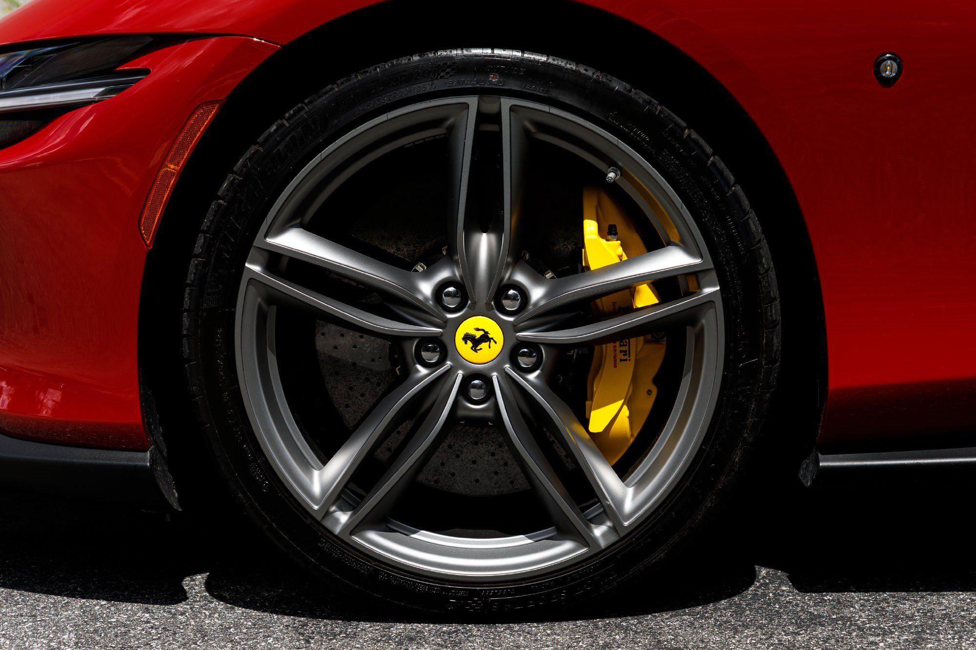Used 2023 Ferrari Roma RWD image 19