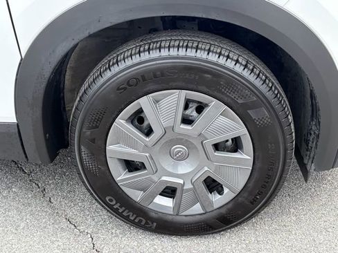 Used 2025 Nissan Kicks S image 11